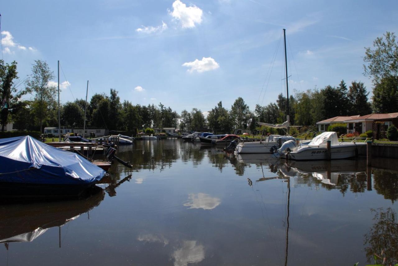 Vakantiepark Bergumermeer - 689 Suameer Bagian luar foto